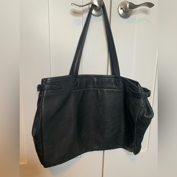 Vintage Black Leather Purse - Picture 3 of 13